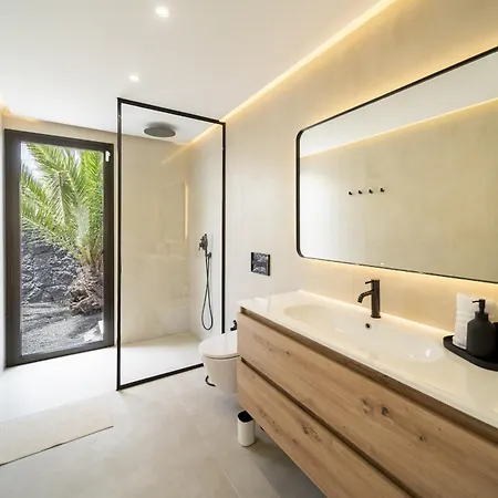 Casa Luna By Blve Homes * ヤイサ