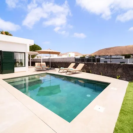 ヴィラ Casa Luna By Blve Homes